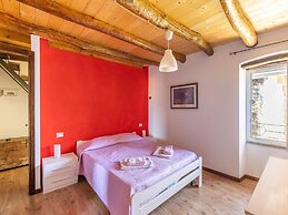 Holiday Home in San Siro Near Lake