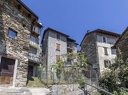 Holiday Home in San Siro Near Lake