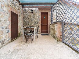 Holiday Home in Ficulle With Pool Access