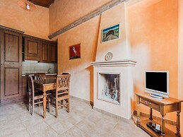 Holiday Home in Ficulle With Pool Access