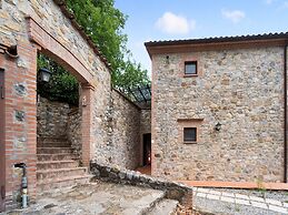 Holiday Home in Ficulle With Pool Access