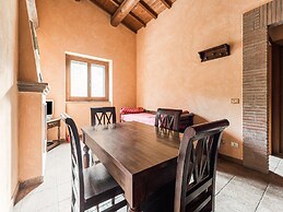 Holiday Home in Ficulle With Pool Access