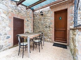 Holiday Home in Ficulle With Pool Access