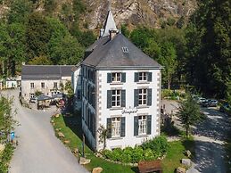Elegant Apartment in Aywaille near Forest