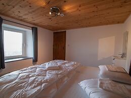 Wonderful Holiday Home in Gouvy with Hot Tub