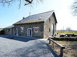 Wonderful Holiday Home in Gouvy with Hot Tub