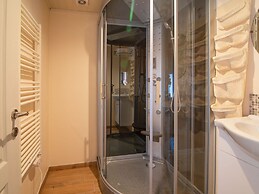 Wonderful Holiday Home in Gouvy with Hot Tub