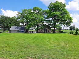 Wonderful Holiday Home in Gouvy with Hot Tub