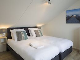 Modern Villa, 2 Bathrooms, Near the Veerse Meer