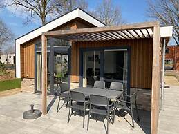 Modern Chalet With Combi Microwave Near Efteling