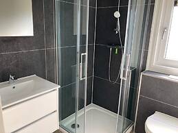 Modern Chalet With Combi Microwave Near Efteling