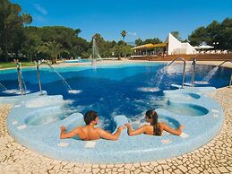 Chalet in Baia Domizia With Pool