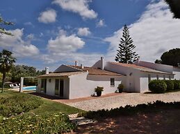 Coastal Retreat With Private Pool