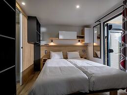 Beautiful Chalet With two Bathrooms, Near a Lake