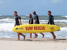 Modern Apartment With Dishwasher, Beach 100m