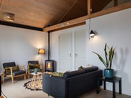 Cozy Chalet With Palet Stove