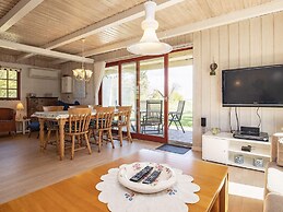 6 Person Holiday Home in Thyholm