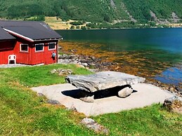 8 Person Holiday Home in Austefjorden