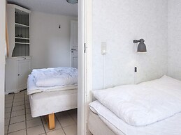 Tranquil Retreat With Spa and Garden-by Traum