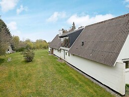 10 Person Holiday Home in Fur