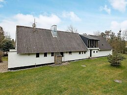 10 Person Holiday Home in Fur