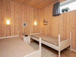 Cozy Seaside Cottage Escape-by Traum