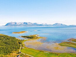 8 Person Holiday Home in Sandsøy