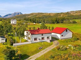 8 Person Holiday Home in Sandsøy