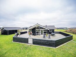 6 Person Holiday Home in Tarm