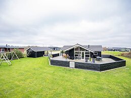 6 Person Holiday Home in Tarm