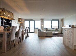 Sea-view Apartment in Den Haag With Balcony