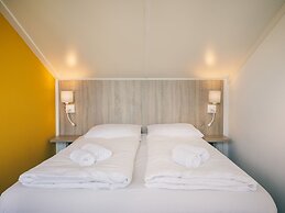 Semi-detached Holiday Home Near the Sea