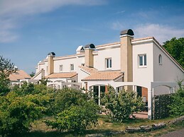 Semi-detached Holiday Home Near the Sea