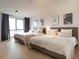 Spacious Apartment in Den Haag near Sea Beach