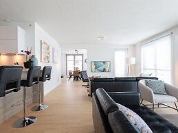 Spacious Apartment in Den Haag near Sea Beach