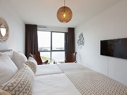 Spacious Apartment in Den Haag near Sea Beach