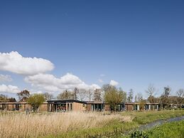 Luxury Lodge With two Bathrooms, on Markermeer