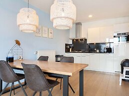 Attractive Apartment in Den Haag with Balcony near Beach