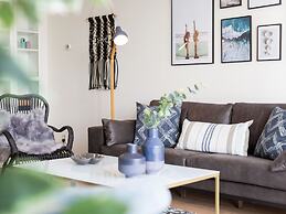 Attractive Apartment in Den Haag with Balcony near Beach