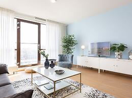 Attractive Apartment in Den Haag with Balcony near Beach