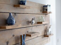 Luxury Apartment With Marina View