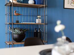 Luxury Apartment With Marina View