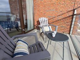 Luxury Apartment With Marina View