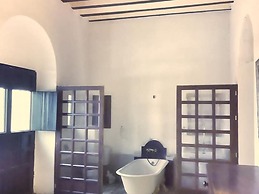 Charming Holiday Home in Fuentes de Andalucía With Pool