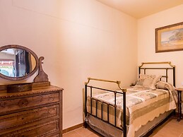 Charming Holiday Home in Fuentes de Andalucía With Pool