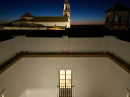 Charming Holiday Home in Fuentes de Andalucía With Pool