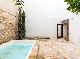 Charming Holiday Home in Fuentes de Andalucía With Pool