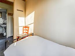 Charming Vacation Home With Terrace