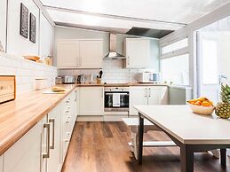 Posh Holiday Home in Plymouth near Royal William Yard