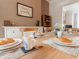 Posh Holiday Home in Plymouth near Royal William Yard